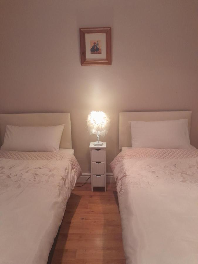 Mels Accomodation Letterkenny Extérieur photo